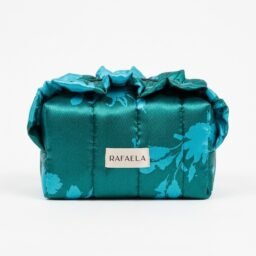 COSMETIQUERA ESTAMPADA VERDE CON CELESTE M