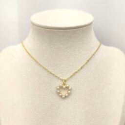 CADENA DIJE CORAZON CON PERLAS